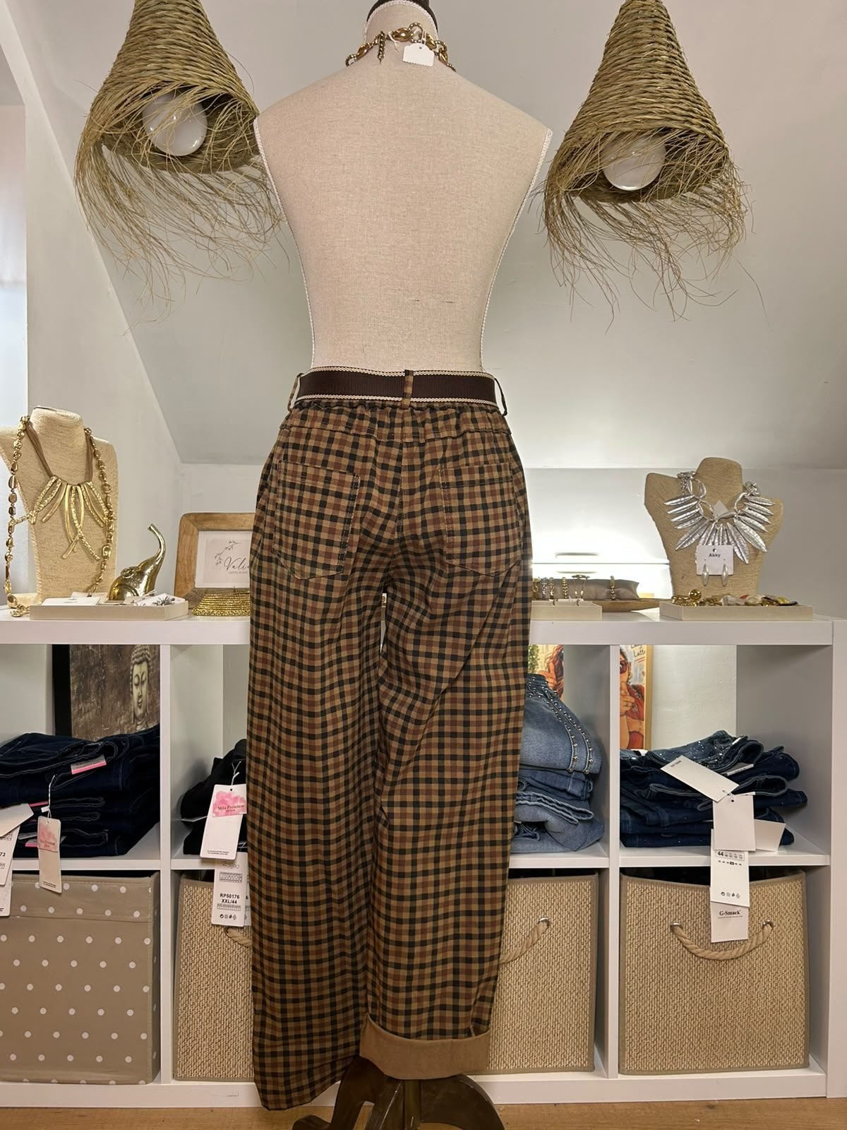 Pantalón Cuadros con Cinturón - foto 4